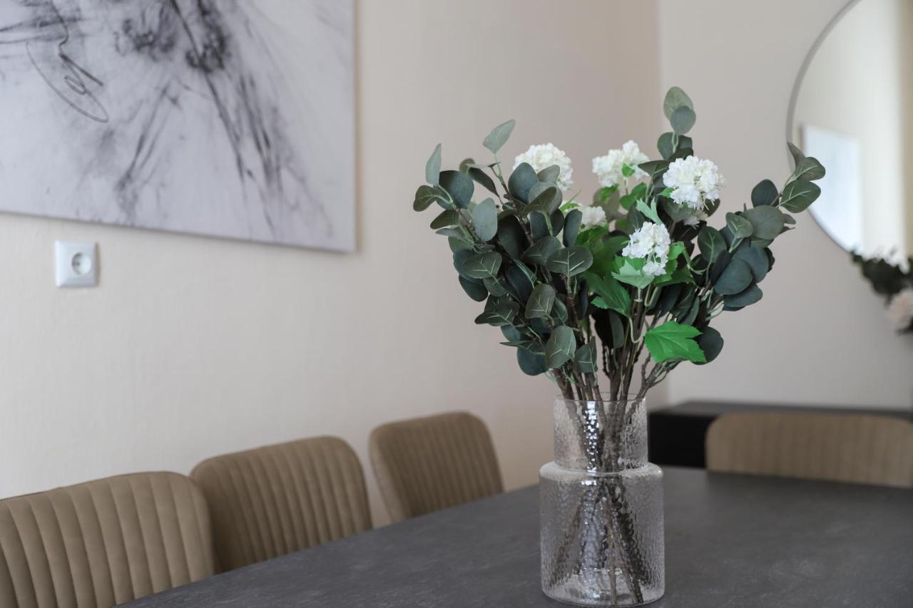 Spacious Apartment, 3 Min To U6 Metro Wina Bagian luar foto