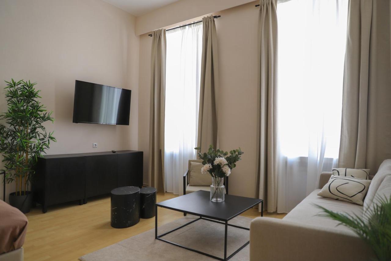 Spacious Apartment, 3 Min To U6 Metro Wina Bagian luar foto