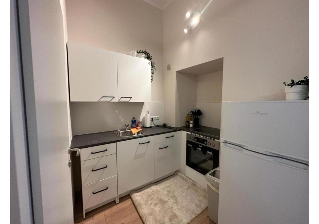Spacious Apartment, 3 Min To U6 Metro Wina Bagian luar foto