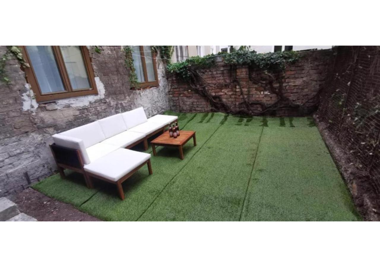Spacious Apartment, 3 Min To U6 Metro Wina Bagian luar foto