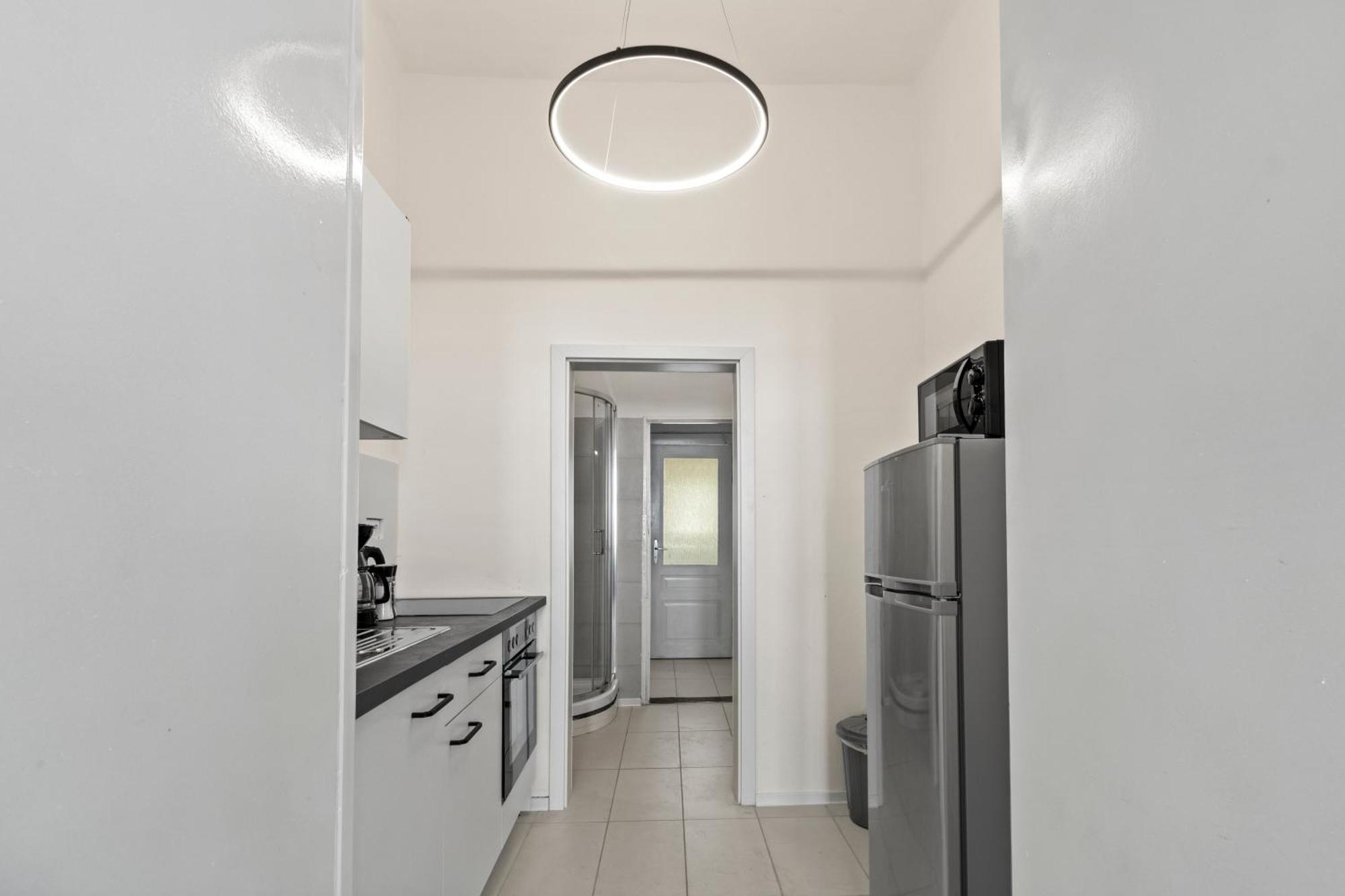 Spacious Apartment, 3 Min To U6 Metro Wina Bagian luar foto