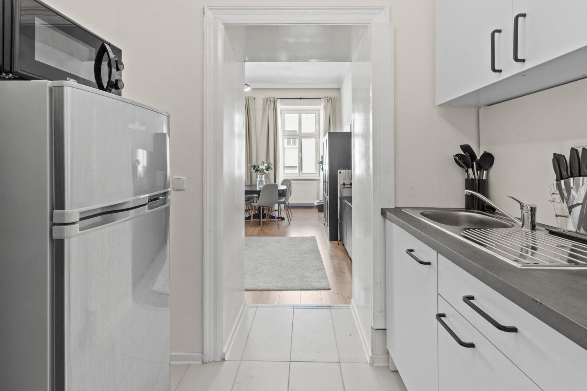 Spacious Apartment, 3 Min To U6 Metro Wina Bagian luar foto