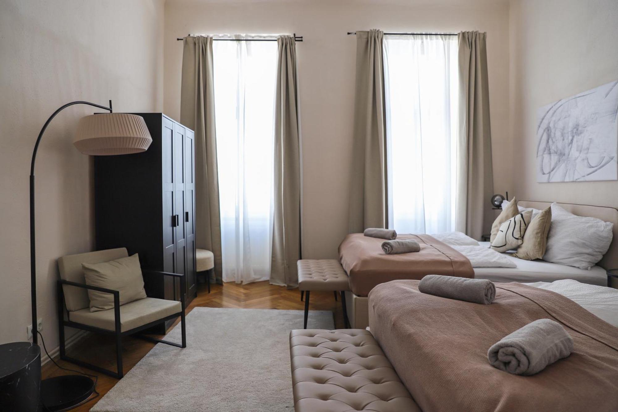 Spacious Apartment, 3 Min To U6 Metro Wina Bagian luar foto