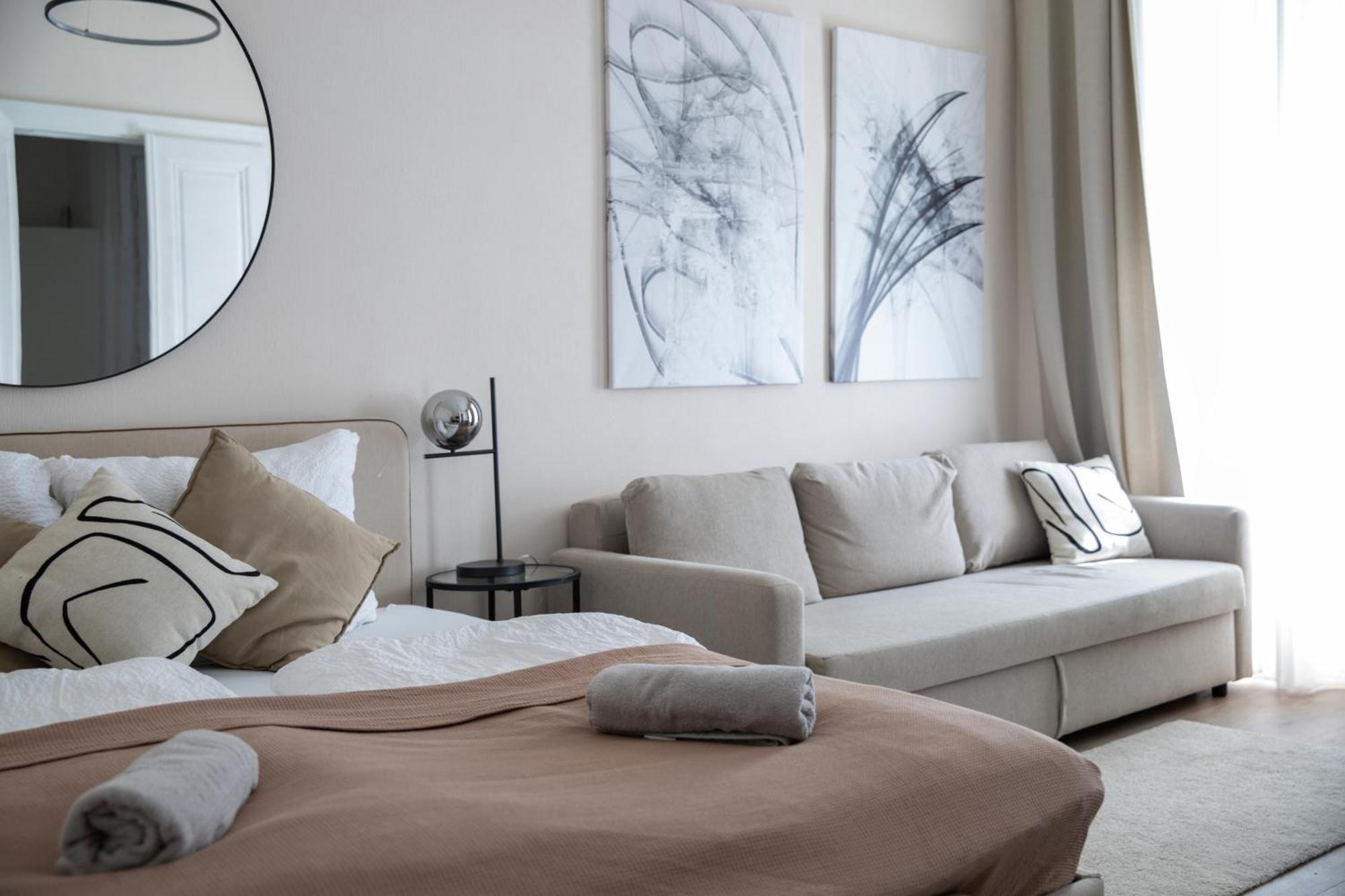 Spacious Apartment, 3 Min To U6 Metro Wina Bagian luar foto