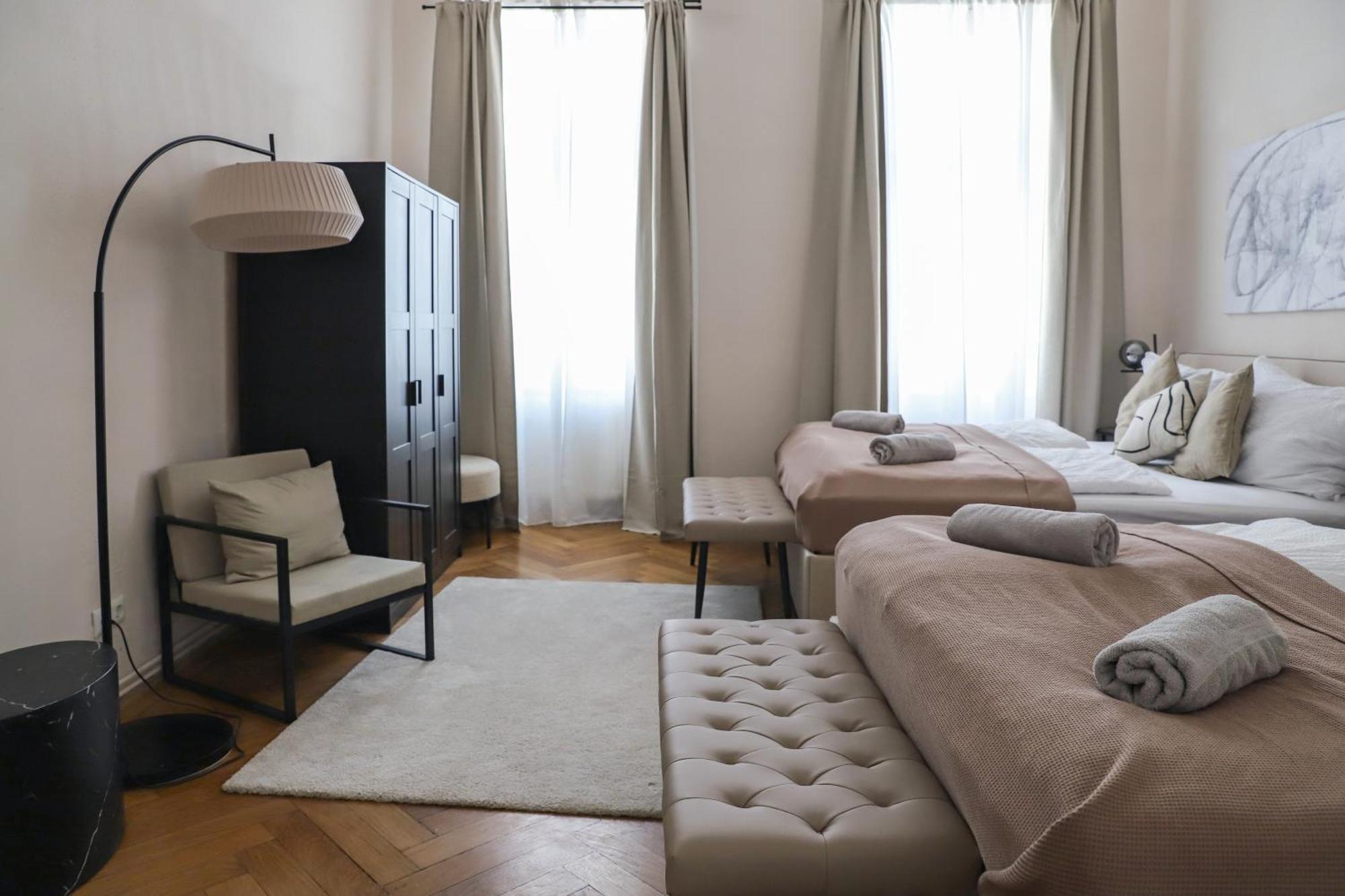 Spacious Apartment, 3 Min To U6 Metro Wina Bagian luar foto