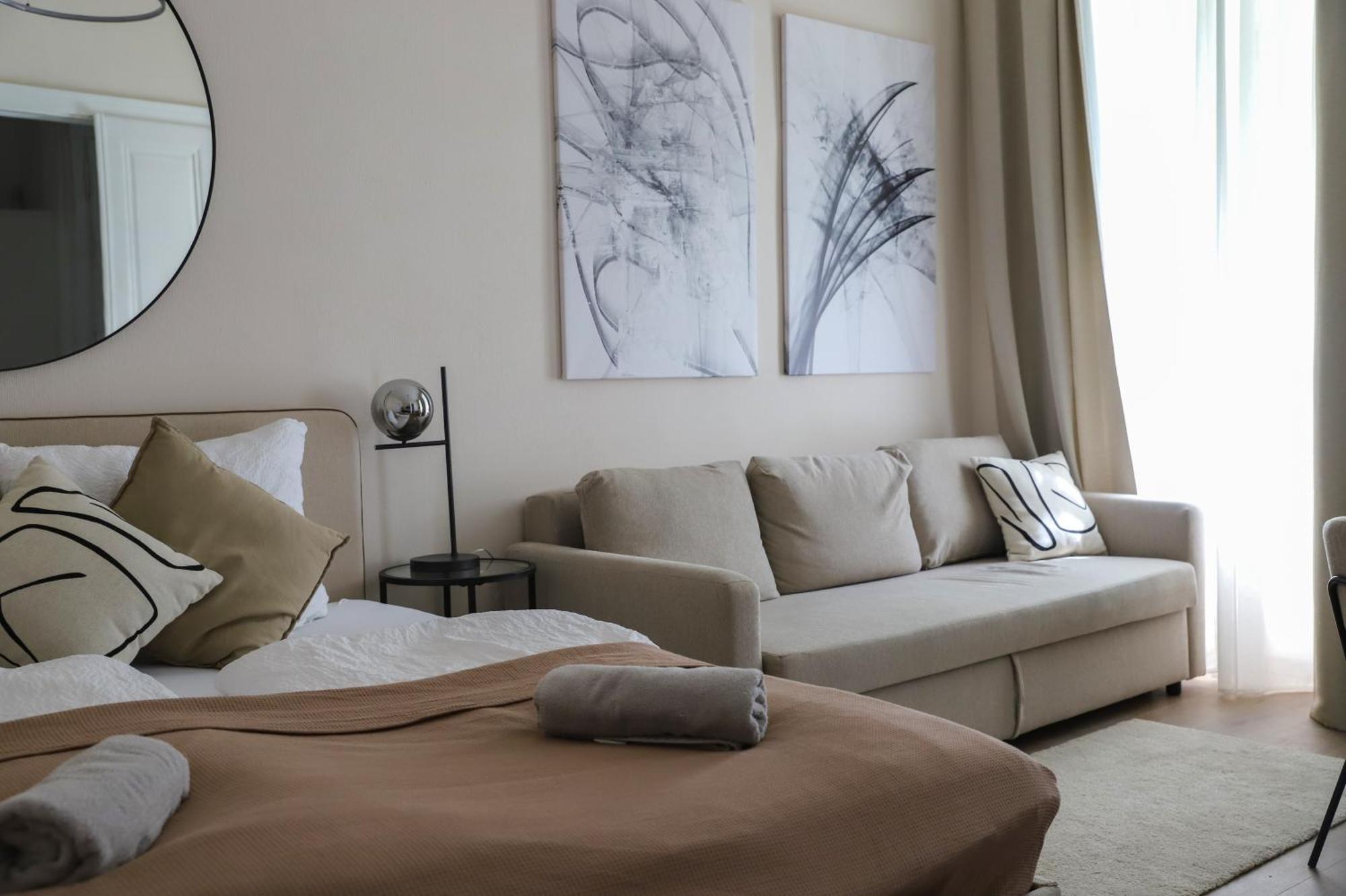 Spacious Apartment, 3 Min To U6 Metro Wina Bagian luar foto