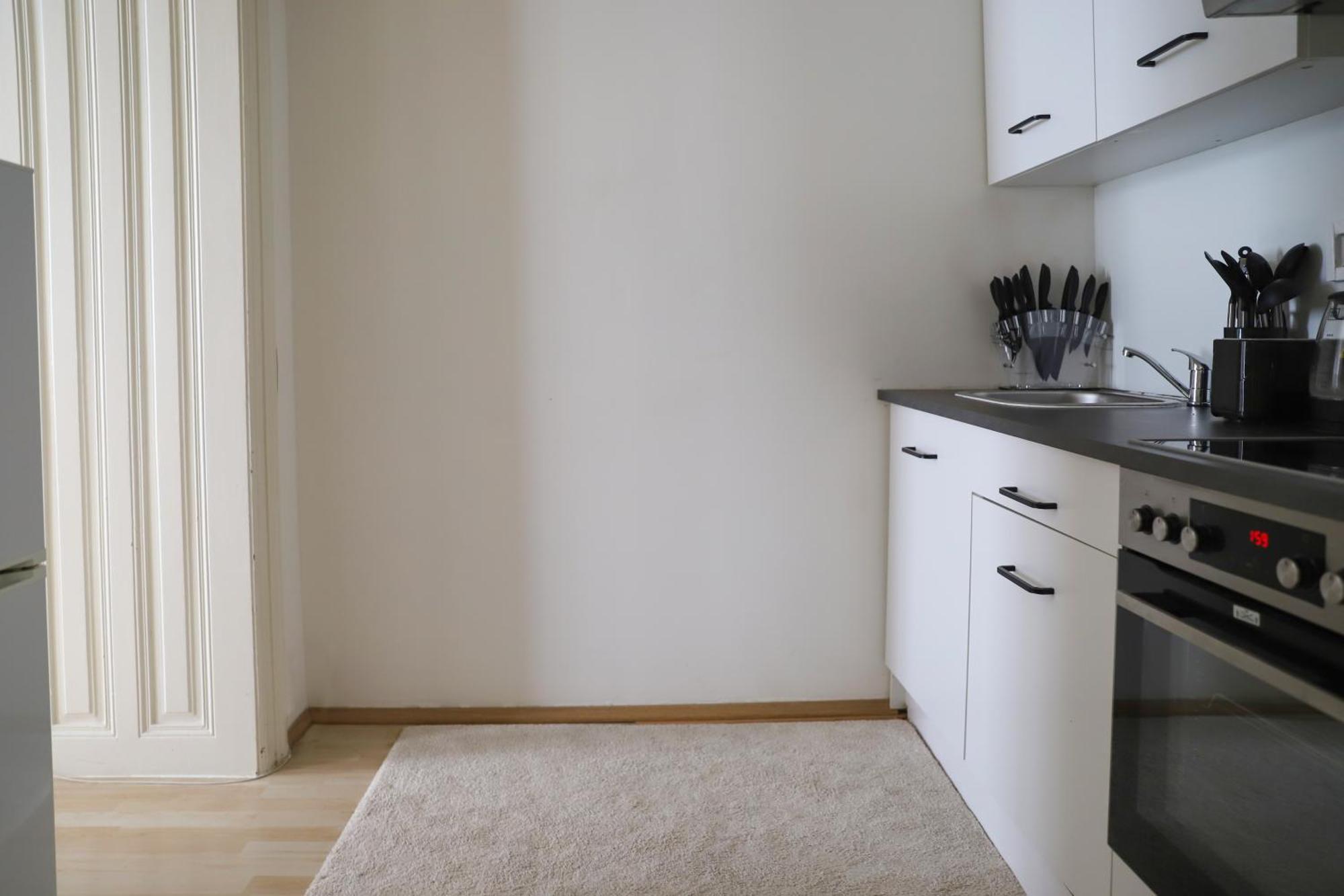 Spacious Apartment, 3 Min To U6 Metro Wina Bagian luar foto